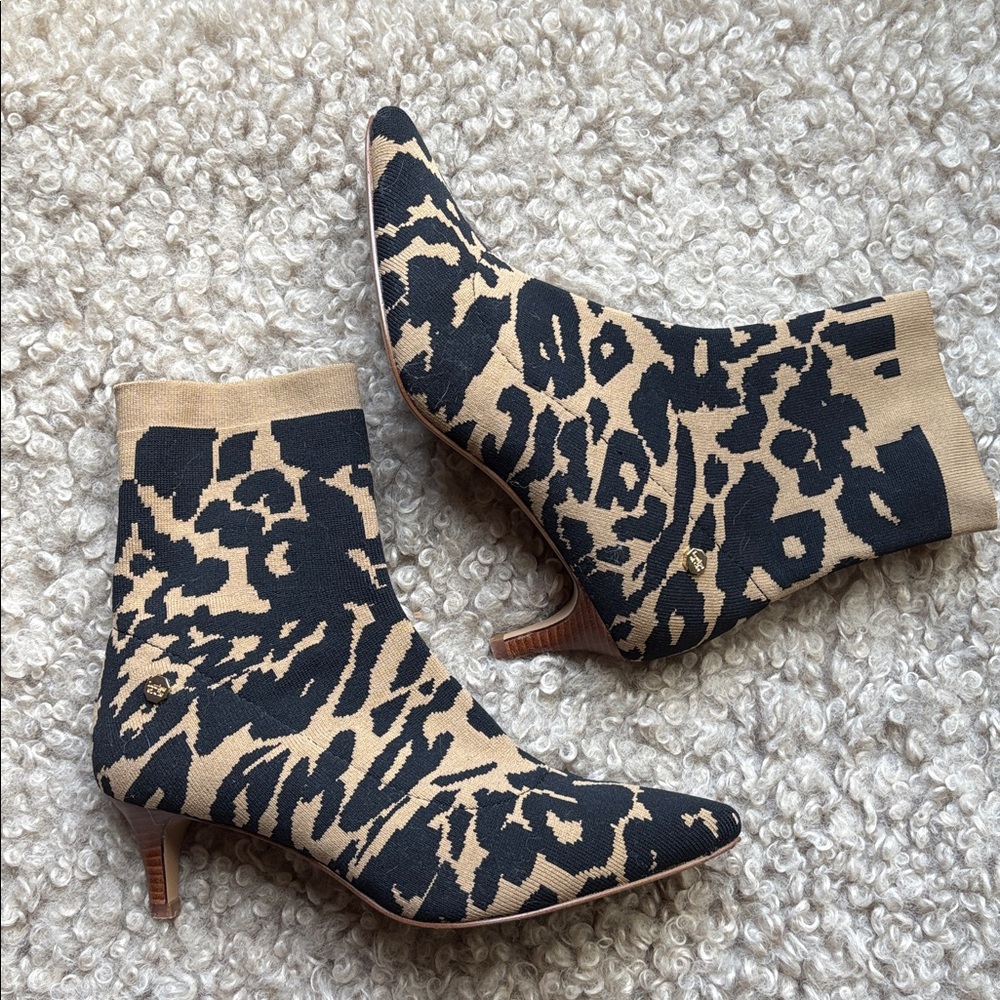EUC, LOUISE ET CIE Silvya Sock Bootie size 6.5M - worn once!